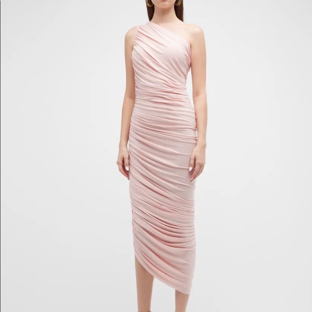 NORMA KAMALI
Diana Shirred One-Shoulder Midi Gown